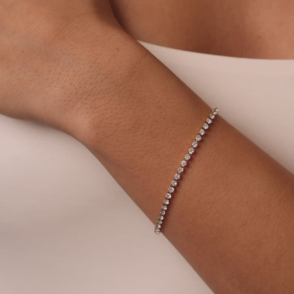 personalised womens jewellery in gold on model 