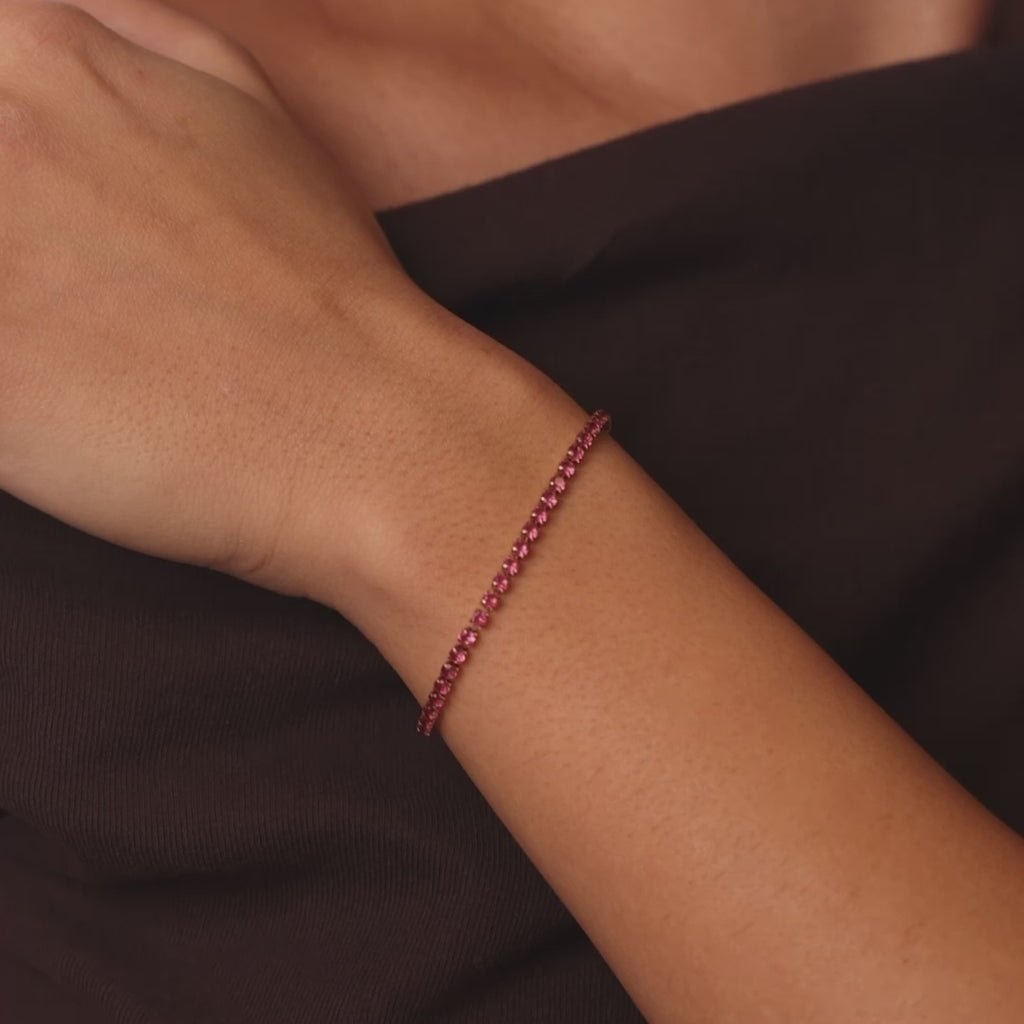 personalised womens jewellery in gold on model 